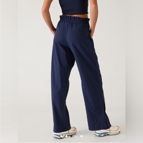 ATHLETA TREKKIE PARACHUTE PANTS - Picture 3 of 6